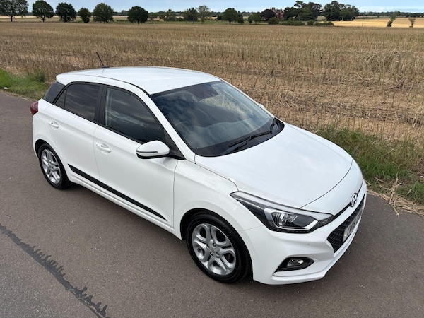 Used Hyundai i20 2018 for sale - 75414015: Photo 31