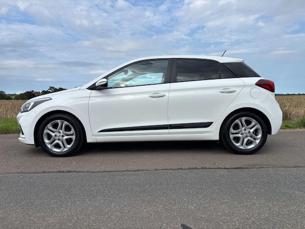 Used Hyundai i20 2018 for sale - 75414015: Photo 35