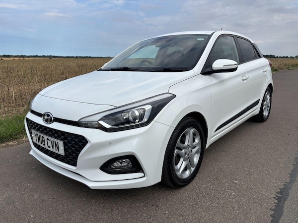 Used Hyundai i20 2018 for sale - 75414015: Photo 3