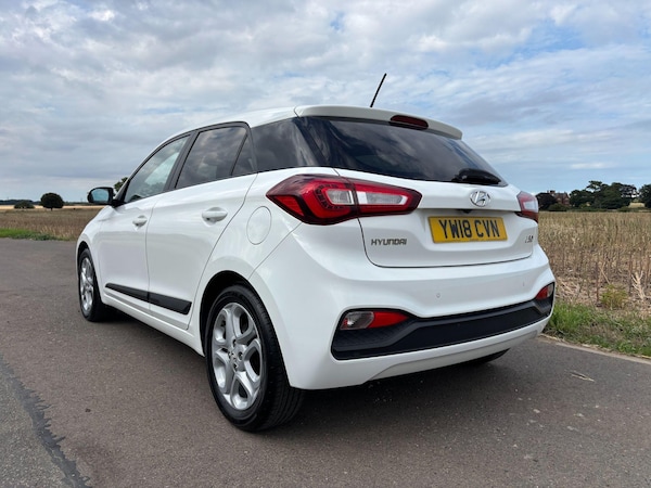Used Hyundai i20 2018 for sale - 75414015: Photo 4