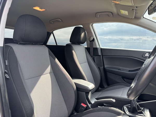 Used Hyundai i20 2018 for sale - 75414015: Photo 7