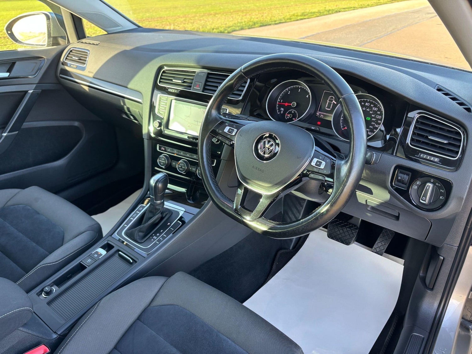 Used Volkswagen Golf 2016 for sale - 76898545: Photo 5