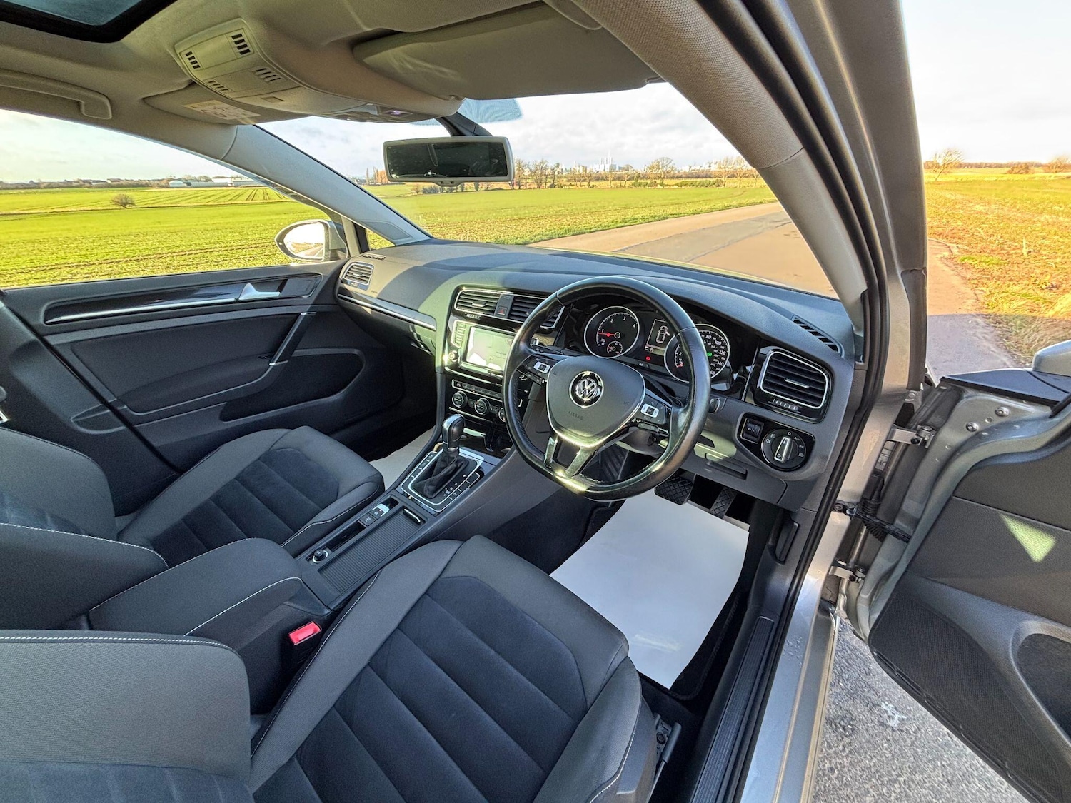 Used Volkswagen Golf 2016 for sale - 76898545: Photo 6