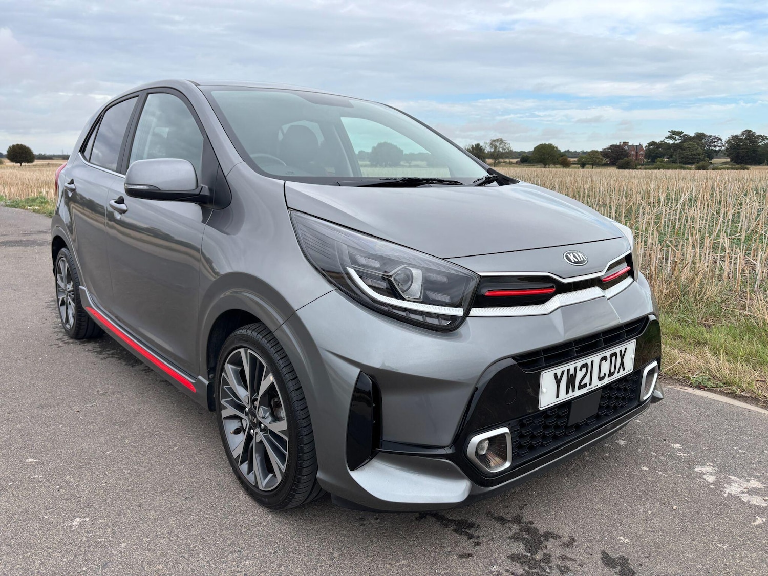 Used Kia Picanto 2021 for sale - 76084930: Photo 1