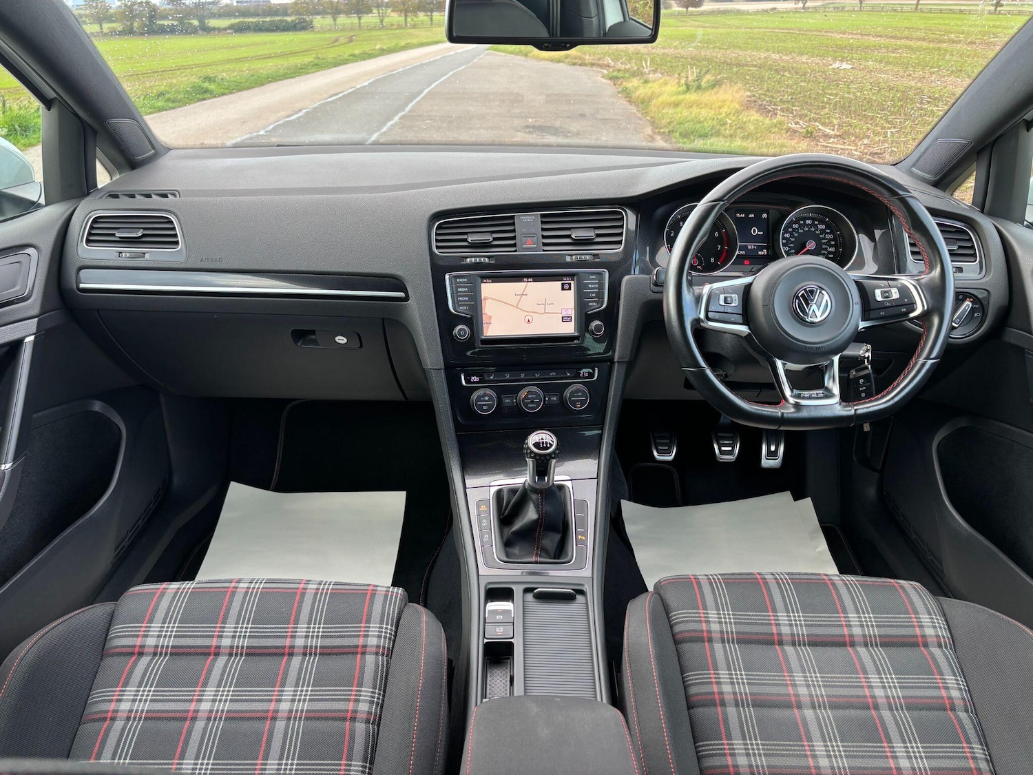 Used Volkswagen Golf 2016 for sale - 76398000: Photo 10