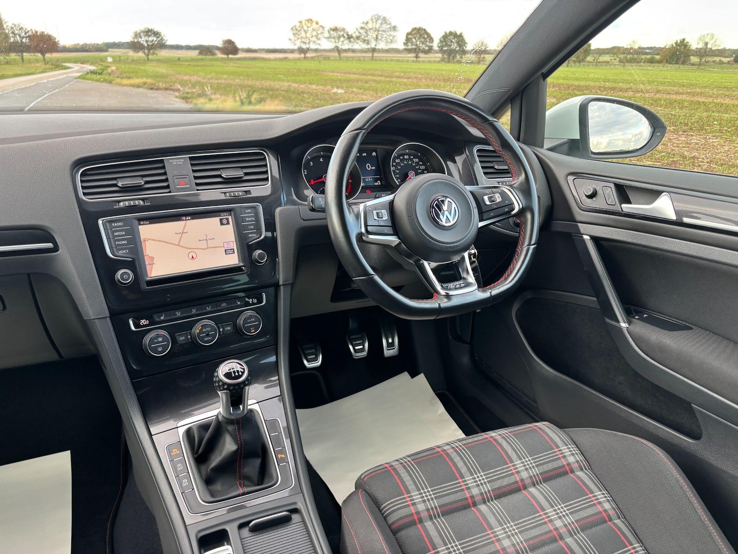 Used Volkswagen Golf 2016 for sale - 76398000: Photo 12