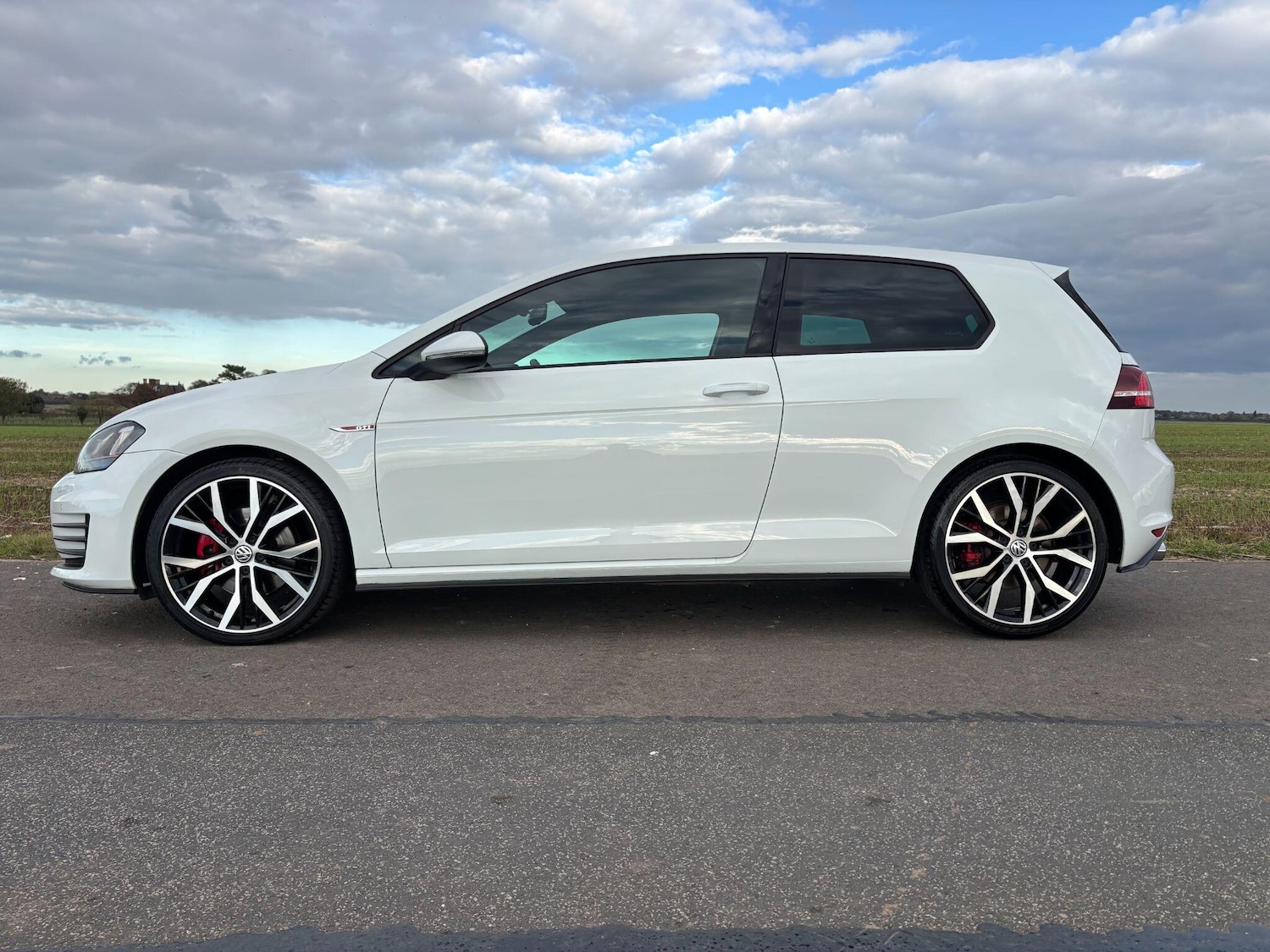 Used Volkswagen Golf 2016 for sale - 76398000: Photo 35