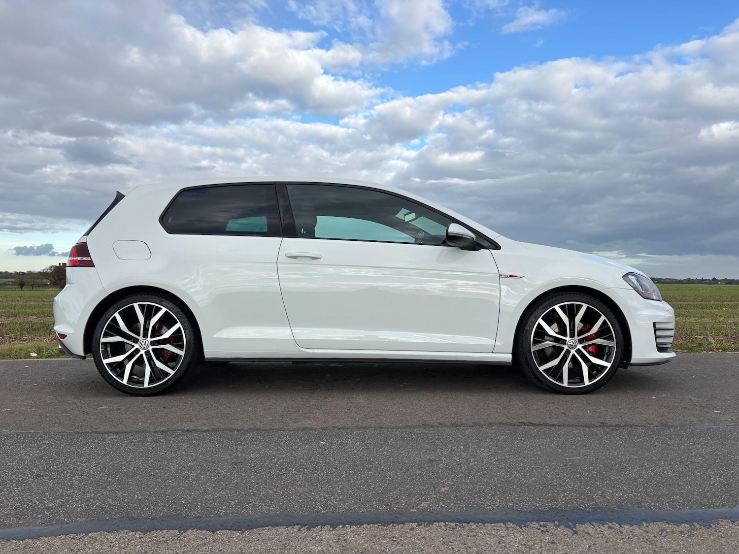 Used Volkswagen Golf 2016 for sale - 76398000: Photo 37