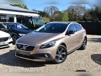 Used Volvo V40 2014 for sale - 78316132: Photo