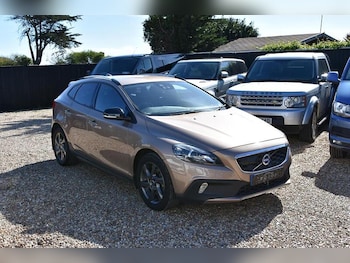 Used Volvo V40 2014 for sale - 78316132: Photo