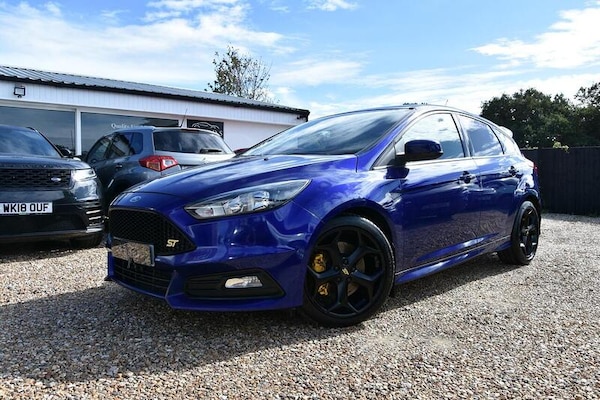 Used Ford Focus 2015 for sale - 76023444: Photo 1