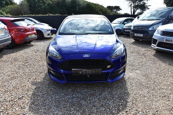 Used Ford Focus 2015 for sale - 76023444: Photo 2