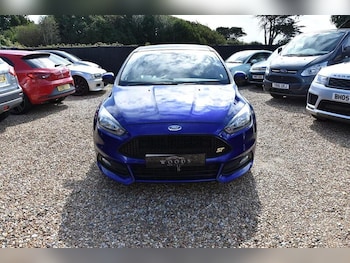 Used Ford Focus 2015 for sale - 76023444: Photo 2