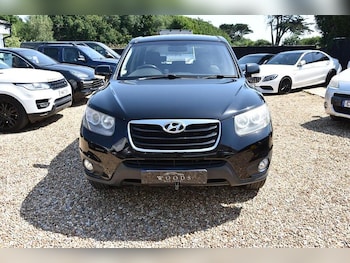 Used Hyundai Santa Fe 2010 for sale - 79010105: Photo
