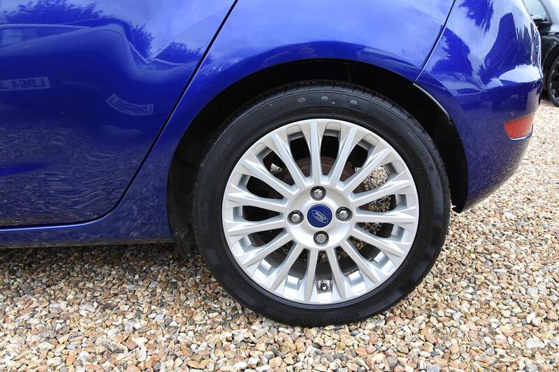 Used Ford Fiesta 2014 for sale - 76582974: Photo 9