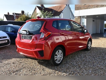 Used Honda Jazz 2017 for sale - 76157774: Photo