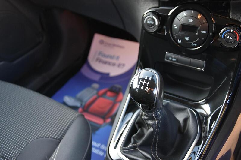 Used Ford Fiesta 2015 for sale - 77846486: Photo 24