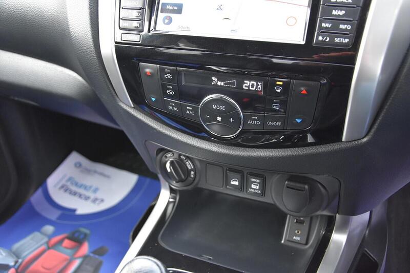 Used Nissan Navara 2018 for sale - 77452572: Photo 30