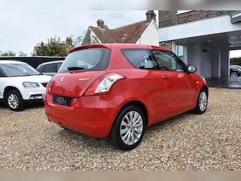 Used Suzuki Swift 2012 for sale - 76482558: Photo