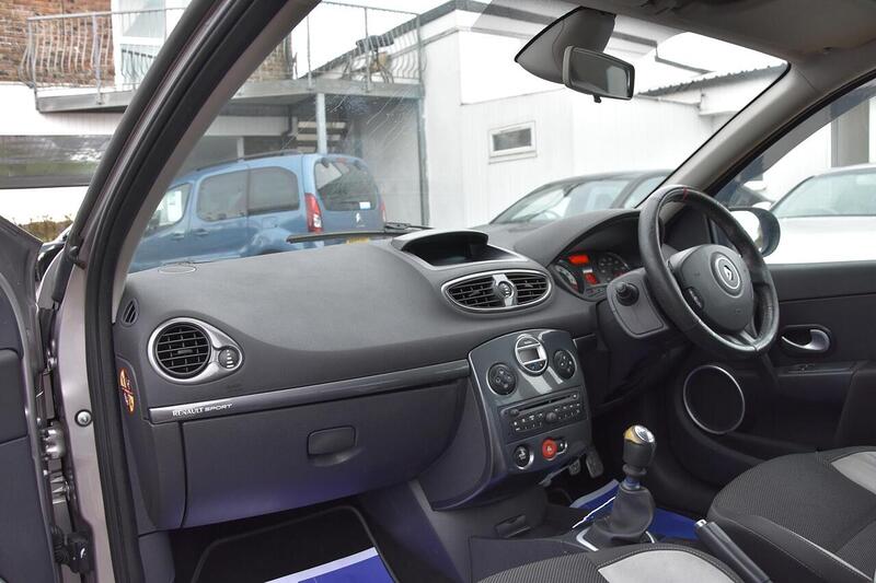 Used Renault Clio 2012 for sale - 76720009: Photo 23