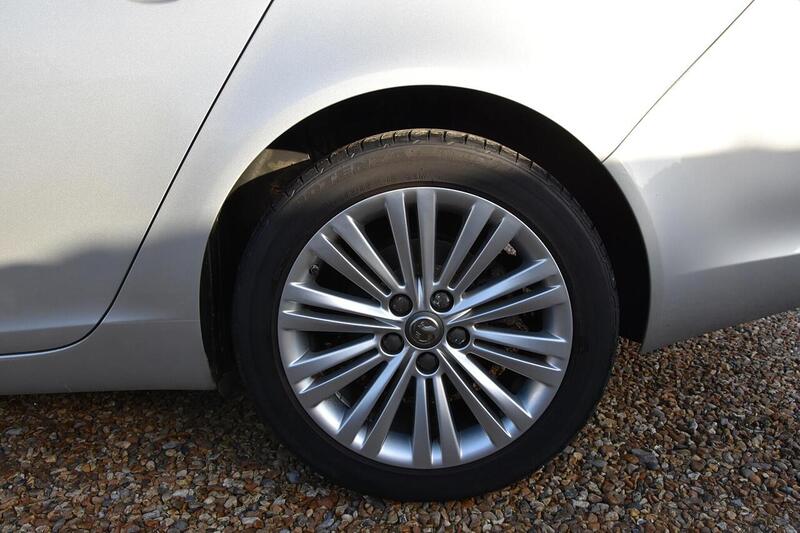 Used Vauxhall Insignia 2015 for sale - 76845882: Photo 10