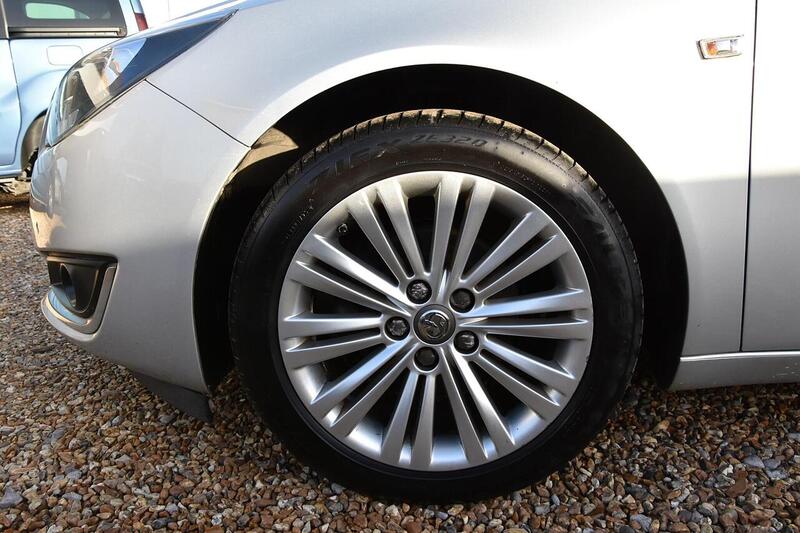 Used Vauxhall Insignia 2015 for sale - 76845882: Photo 11