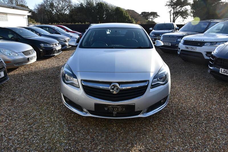Used Vauxhall Insignia 2015 for sale - 76845882: Photo 2