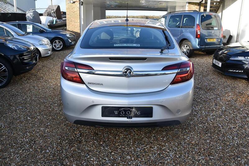 Used Vauxhall Insignia 2015 for sale - 76845882: Photo 5