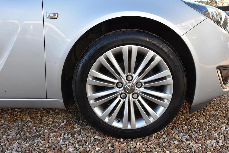 Used Vauxhall Insignia 2015 for sale - 76845882: Photo 8