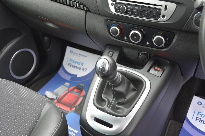 Used Renault Scenic 2012 for sale - 76808342: Photo 29