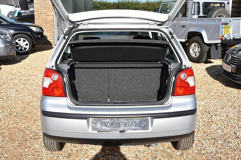 Used Volkswagen Polo 2002 for sale - 76364438: Photo 19