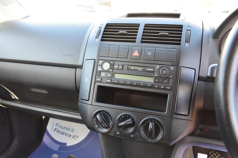 Used Volkswagen Polo 2002 for sale - 76364438: Photo 20