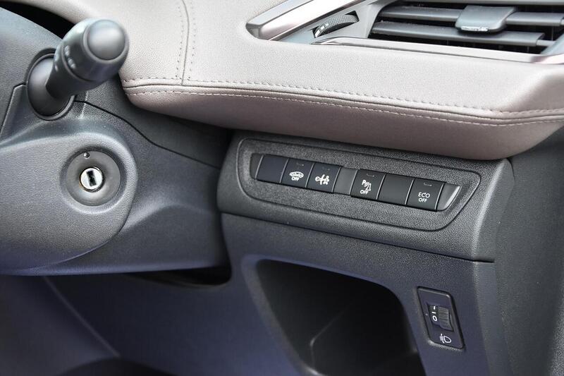 Used Peugeot 2008 2016 for sale - 77213057: Photo 18