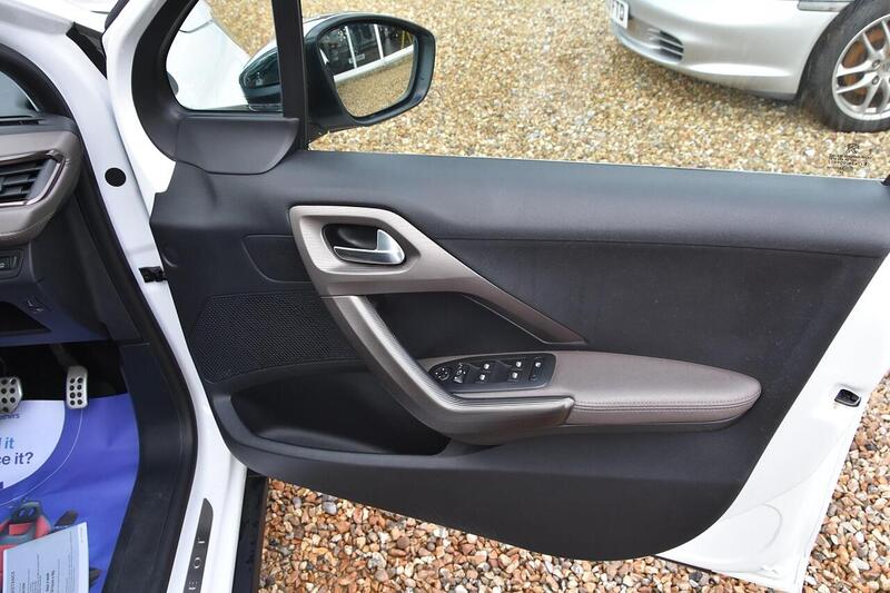 Used Peugeot 2008 2016 for sale - 77213057: Photo 30