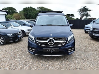 Used Mercedes-Benz V-Class 2019 for sale - 77744299: Photo