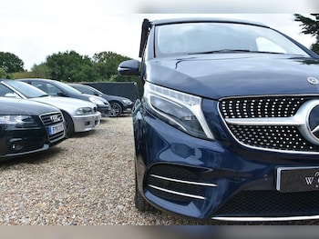 Used Mercedes-Benz V-Class 2019 for sale - 77744299: Photo