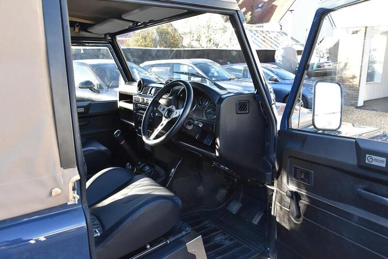 Used Land Rover Defender 2009 for sale - 76712149: Photo 12