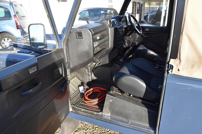 Used Land Rover Defender 2009 for sale - 76712149: Photo 17