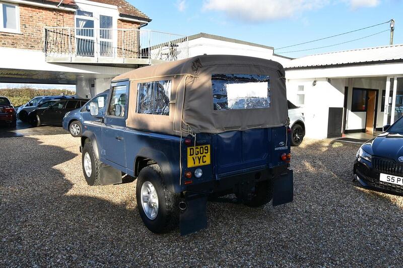 Used Land Rover Defender 2009 for sale - 76712149: Photo 6