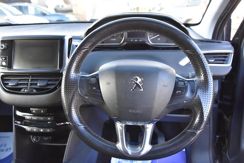 Used Peugeot 208 2014 for sale - 76906064: Photo 11