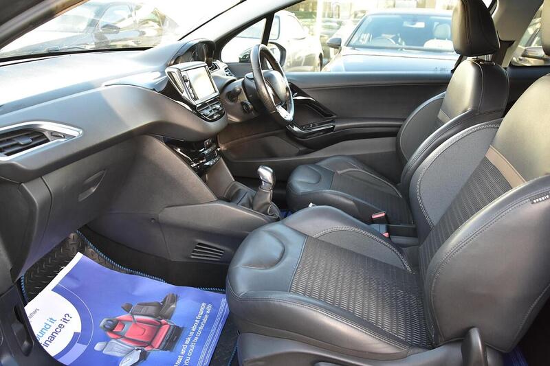 Used Peugeot 208 2014 for sale - 76906064: Photo 14