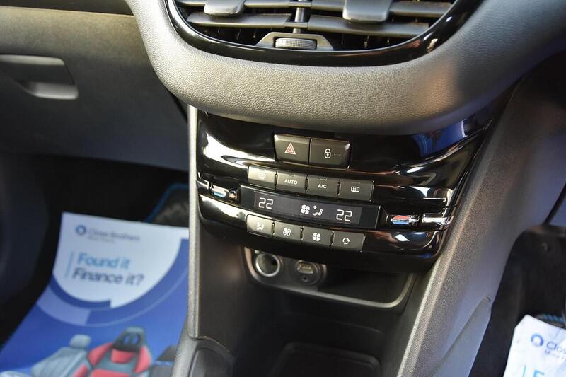 Used Peugeot 208 2014 for sale - 76906064: Photo 17