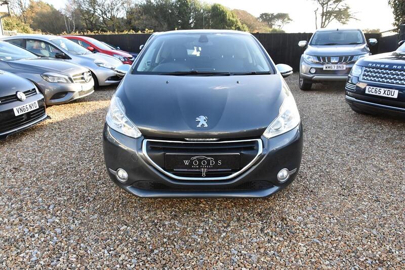 Used Peugeot 208 2014 for sale - 76906064: Photo 2