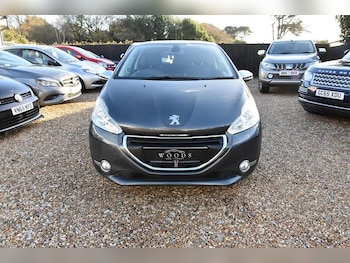 Used Peugeot 208 2014 for sale - 76906064: Photo