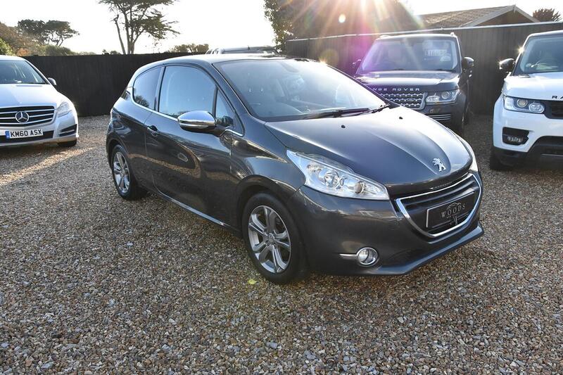 Used Peugeot 208 2014 for sale - 76906064: Photo 3