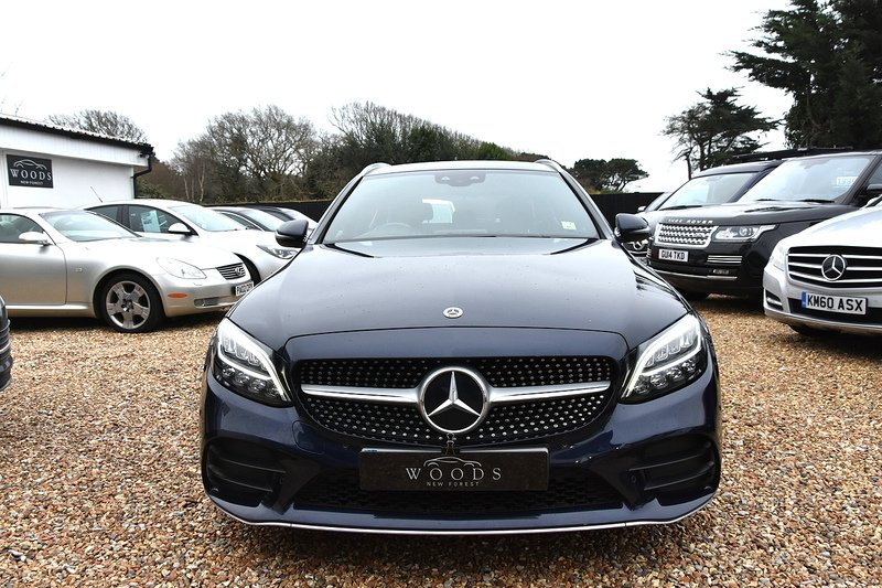 Used Mercedes-Benz C Class 2018 for sale - 77038589: Photo 2