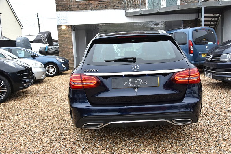 Used Mercedes-Benz C Class 2018 for sale - 77038589: Photo 5