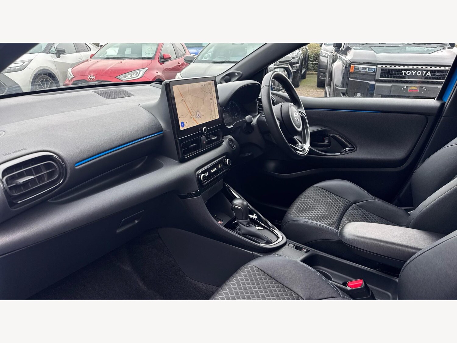 Used Toyota Yaris 2024 for sale - 77344714: Photo 12