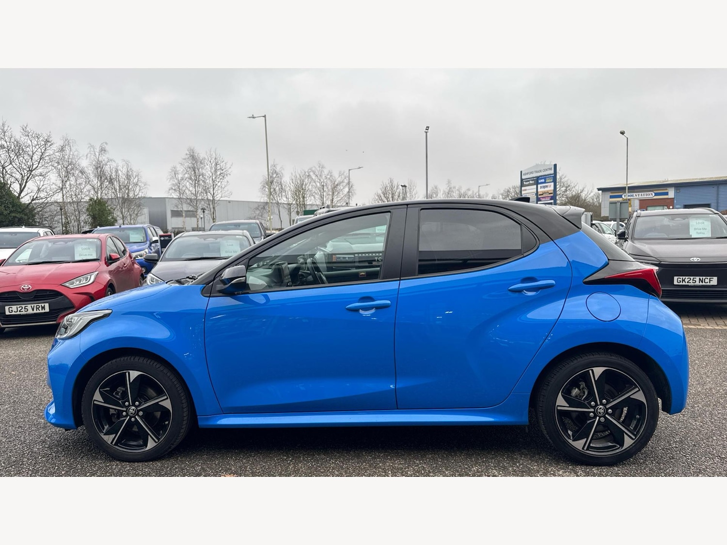 Used Toyota Yaris 2024 for sale - 77344714: Photo 19