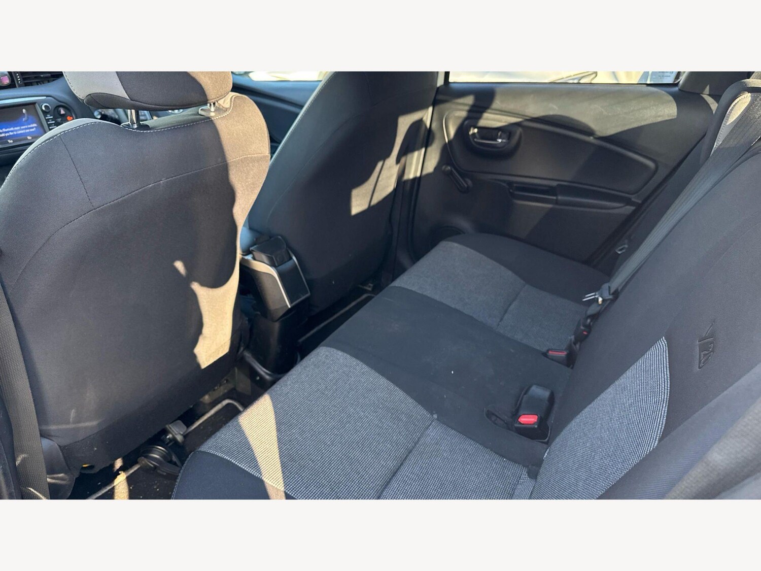 Used Toyota Yaris for sale - 77908981: Photo 15